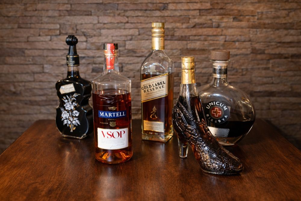 taste-the-finest-quality-drinks-in-kato-paphos-at-pambis-diner